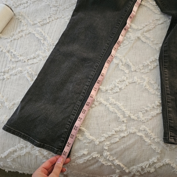 MADEWELL Cali Demi-Boot Jeans in Bellspring Wash Button-Front Edition 28 - Picture 8 of 9